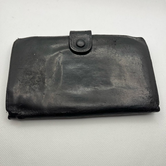 Chanel Wallet - Picture 6 of 11